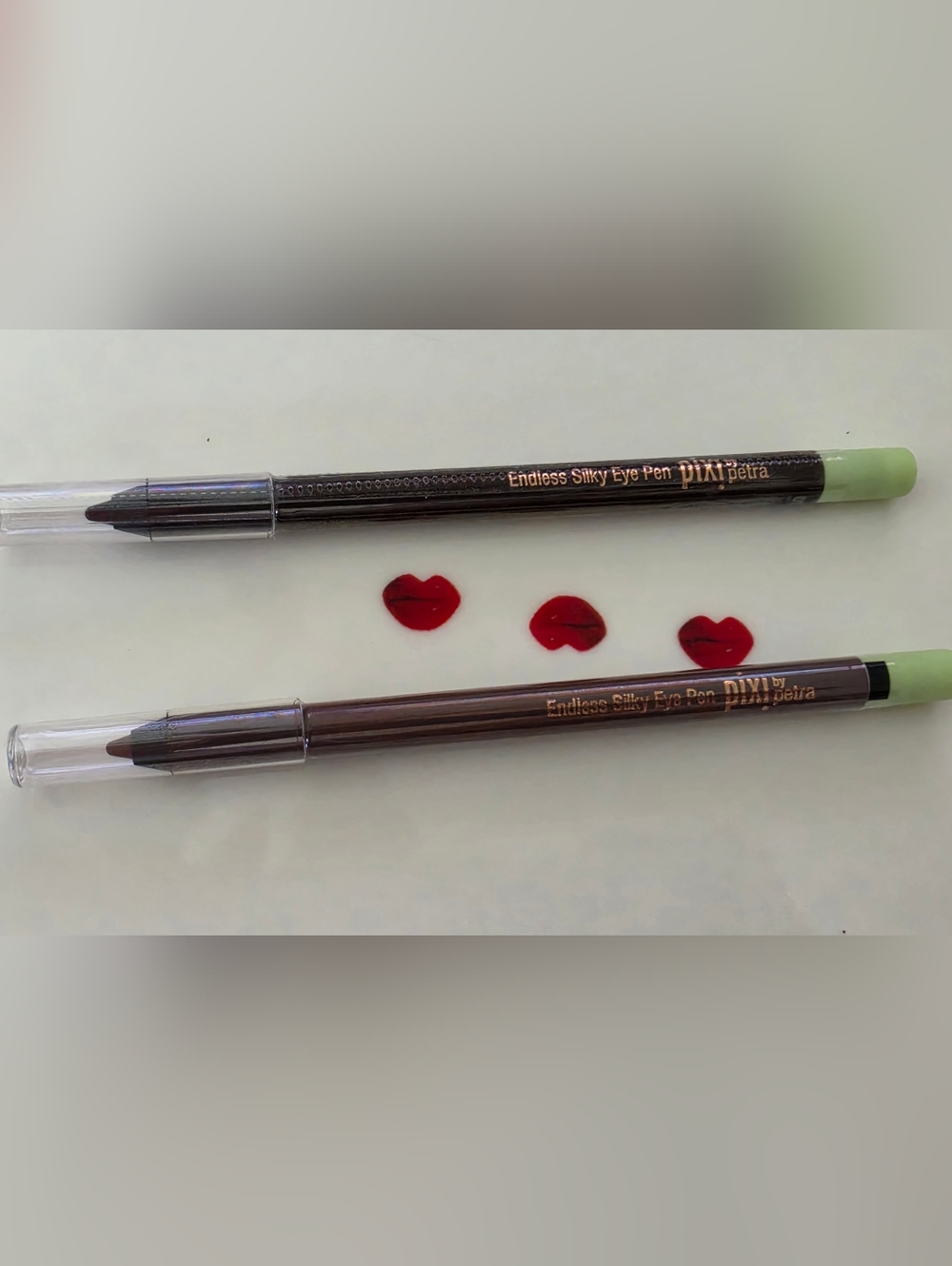 Pixi by Petra Endless Silky Eye Pen - Mulberry & Black Duo - Picture 2 of 8